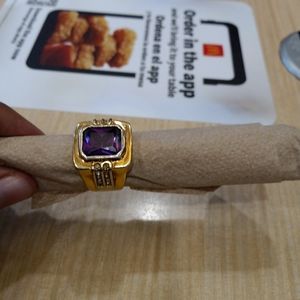 Men's Gold ring sz 7 with stones